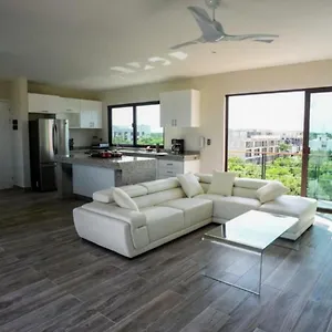 https://blue-luxury-la-veleta.tulum-hotels.net